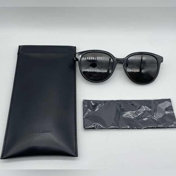 Saint Laurent Accessories - Yves Saint Laurent Classic Black Sunglasses